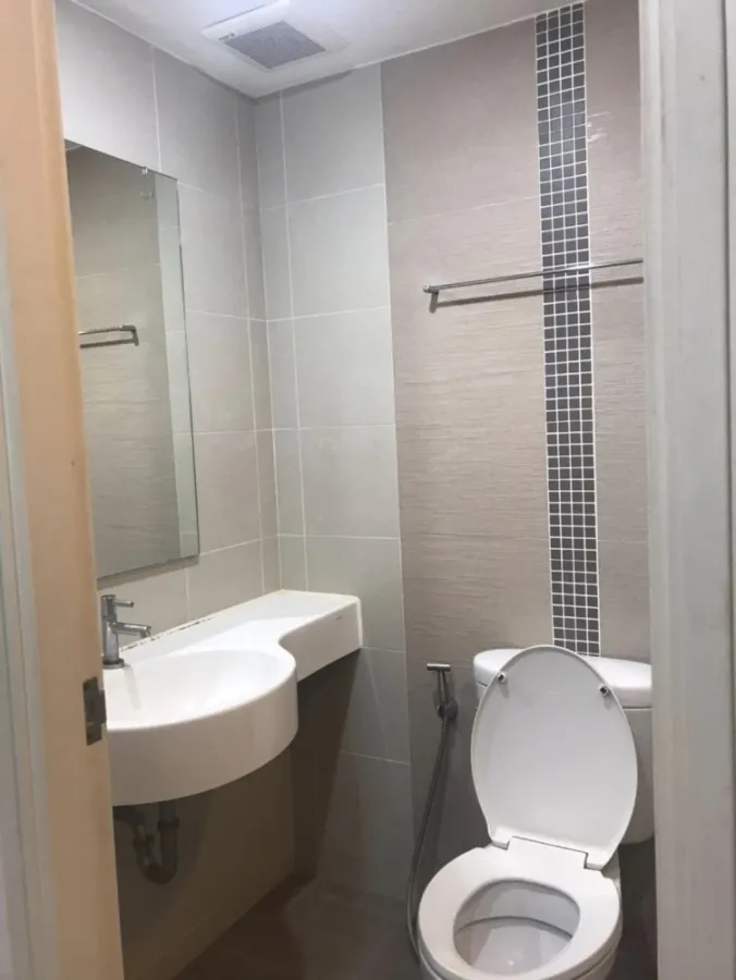 For sale or rent: Lumpini Ville Chaengwattana-Pak Kret, Building A, 16th floor. If interested in owning it, hurry up and reserve it. Don't wait.