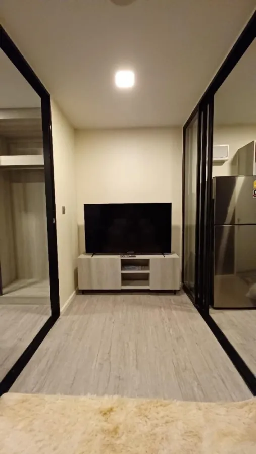 For rent, Cave Eva, 4th floor, outside view, partition room fully furnished Ready to move in. Hurry up to reserve before it's gone.