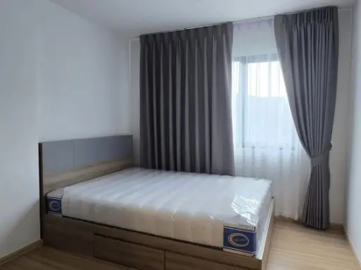 Condo for rent Chewathai Hallmark Lat Phrao - Chokchai 4, built-in furniture. Nicely decorated, reserve now.