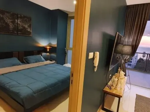 For rent: The Riviera Wong Amat Beach. Spacious room with plenty of usable space, coordinated decor, and stunning sea views. Book now!