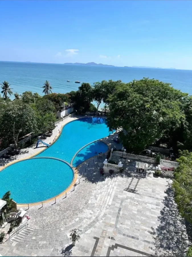 For rent: Park Beach (North Pattaya), relax in style with a stunning sea view, spacious, airy, comfortable, don't miss it.