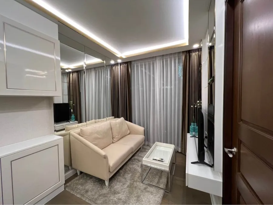 For sale or rent, Amaranta Residence, decorated in Luxury Modern style, Built-in throughout the room. Book now, don't miss it.