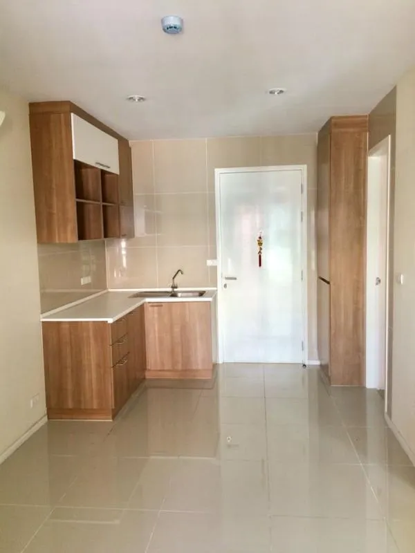 ขายด่วน Happy Condo Ladprao 101 คอนโดย่านลาดพร้าว กว้างมาก น่าอยู่ สะอาดสะอ้าน ซื้อ!! เลย!!