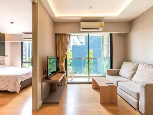 Condo for sale / rent, Tidy Deluxe Sukhumvit 34, room divider, beautiful, fully furnished, or rent, very good.