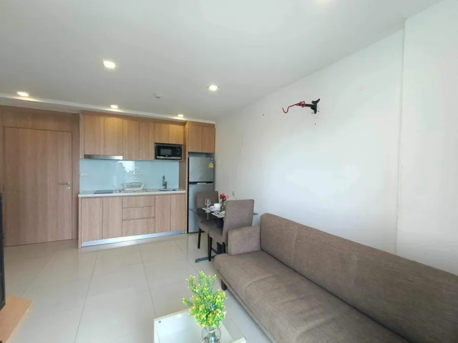 City Garden Pratumnak (South Pattaya) for sale, city view, built-in decoration. It's so nice to live in. Don't miss it.