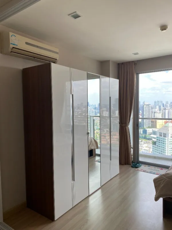 ให้เช่า สกายวอล์ค และ เวลซ์ เรสซิเดนซ์ ชั้น 41 City view ห้องแต่งครบ พร้อมอยู่ จองเลย อย่ารอช้า