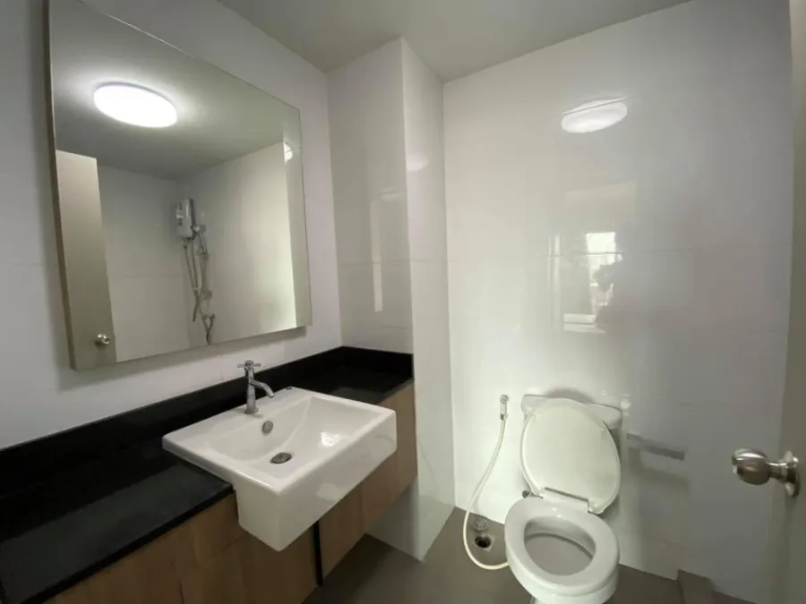 Condo for rent/sale, next to BTS Senanikom, Chapter One the campus Kaset, Building G, 8th floor, north, bang like this, don't miss it.
