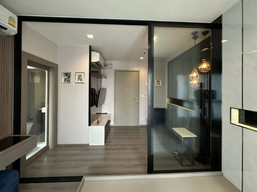 ขาย The Politan Rive ทิศใต้ ลมดี วิวแม่น้ำเจ้าพระยา และสระว่ายน้ำ ตกแต่งบิ้วท์อิน Fully Furnished Luxury จองเลย