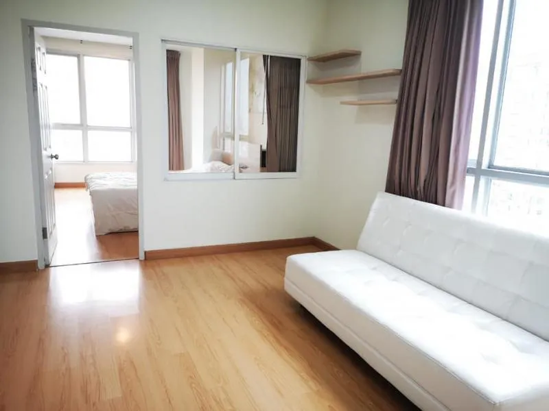 Life @ Ratchada - Suthisan condo for rent, beautiful corner room White tone, comfortable for the eyes, comfortable price, great view.