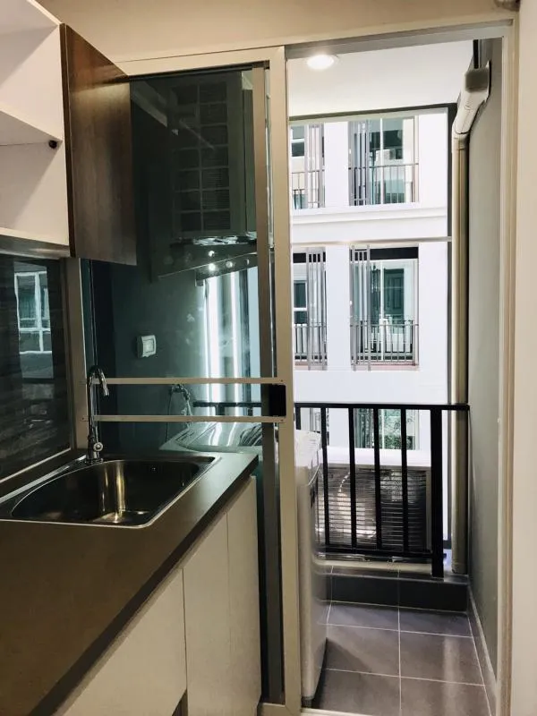 Condo for rent, Regent Home Sukhumvit 97/1, beautiful room, very new furniture, digital door, a lot of furniture, there is a washing machine, do not miss it.
