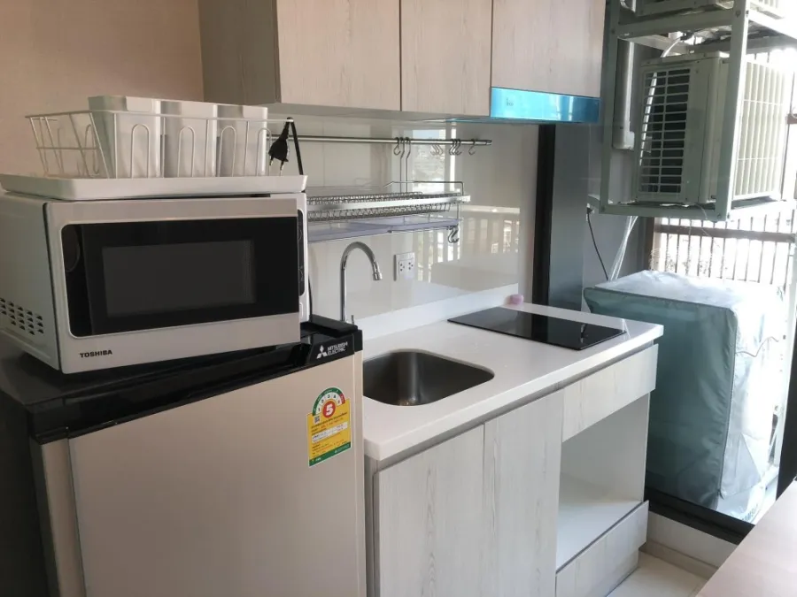 For sale, Life Pinklao. The room is beautifully decorated and stylish, very livable, with good built-ins. Don't delay, move in now!!