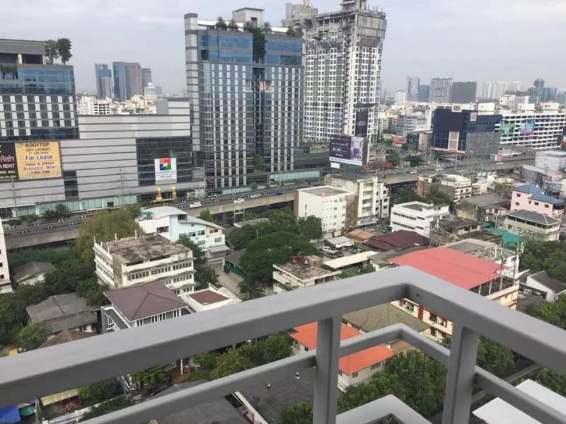 ให้เช่าThe Room รัชดา-ลาดพร้าว ห้องครบ เฟอร์แน่ พร้อมอยู่ เดินไปMRT แปบเดียวถึง เช่าเล๊ยยย!!