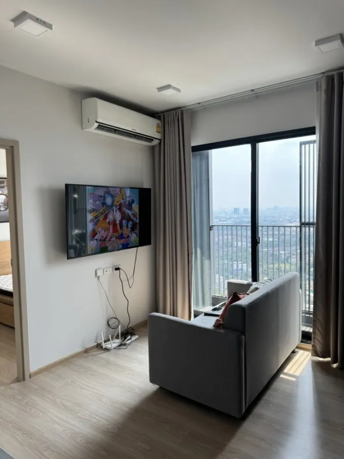 For rent: Unio H Tiwanon, 35 sq.m., 33rd floor (almost top floor). Well-designed, comfortable and spacious. Book now!