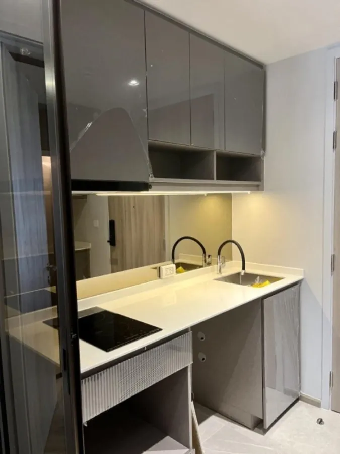 Urgent sale!! Condo Chapter Thonglor 25, 4th floor, corner room, swimming pool view, fully furnished, move in with your bags, don't miss out!!