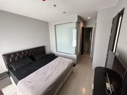 ขายด่วน!! คอนโด ริทึ่ม สุขุมวิท 44/1 ชั้น 24 ห้องสวย เฟอร์นิเจอร์ครบครัน พร้อมอยู่ รีบจองเลย!! images
