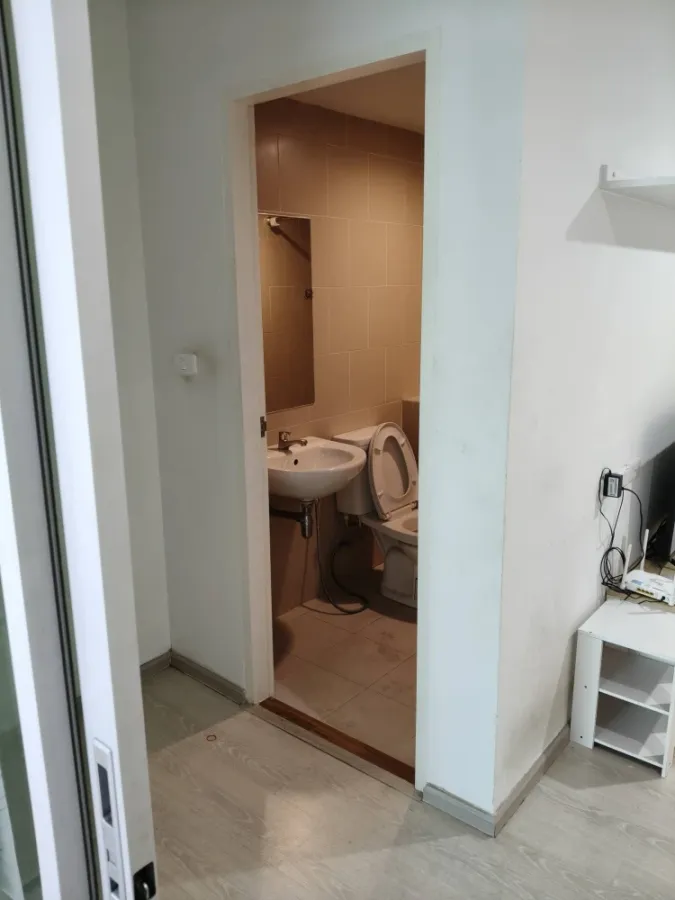 For rent: The Kith Plus Phahonyothin Khukot. Nice room, fully furnished, affordable price. Book now!
