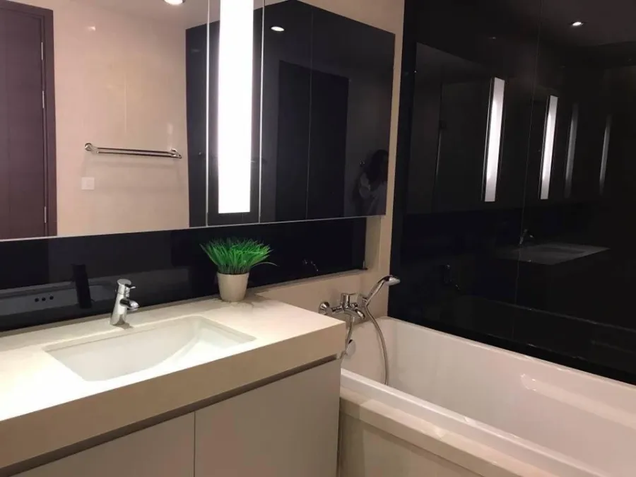 Condo for rent, Quattro by Sansiri, good location, city view, can't miss it, book now!