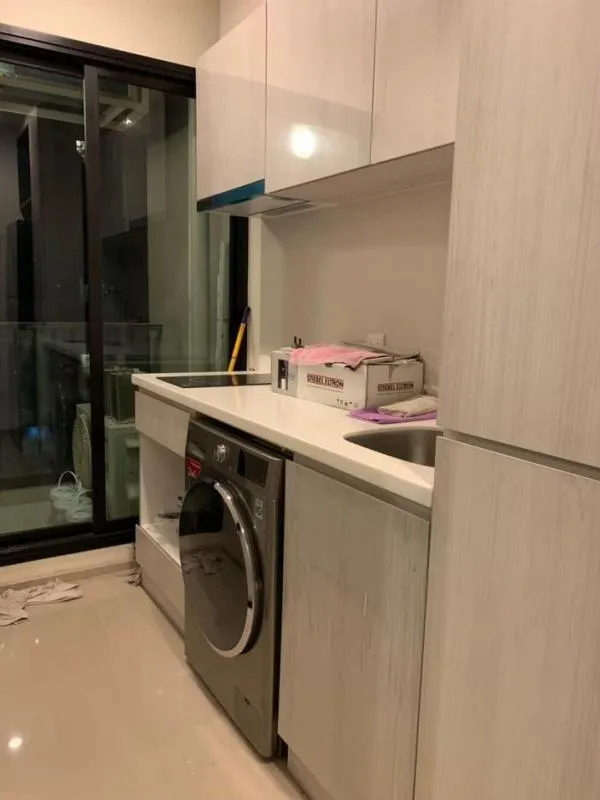 Life Asoke for rent, fully furnished room, ready to move in