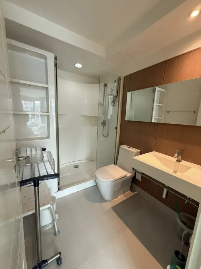ขายคอนโด The Bangkok Sathorn-Taksin ห้องพร้อมอยู่ พื้นที่ใช้สอยเยอะ ราคาอย่างโดน รีบมาเป็นเจ้าของได้แล้ววันนี้