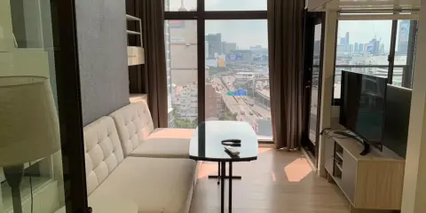 ให้เช่า ชีวาทัย เรสซิเดนซ์ อโศก ห้อง duplex พื้นที่ใช้สอยเยอะ โซฟาตัวใหญ่น่านั่ง ครบจบที่นี่ที่เดียว
