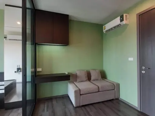 Selling The Base Park East, built-in furniture, complete electrical appliances, wow price, hurry to book now.