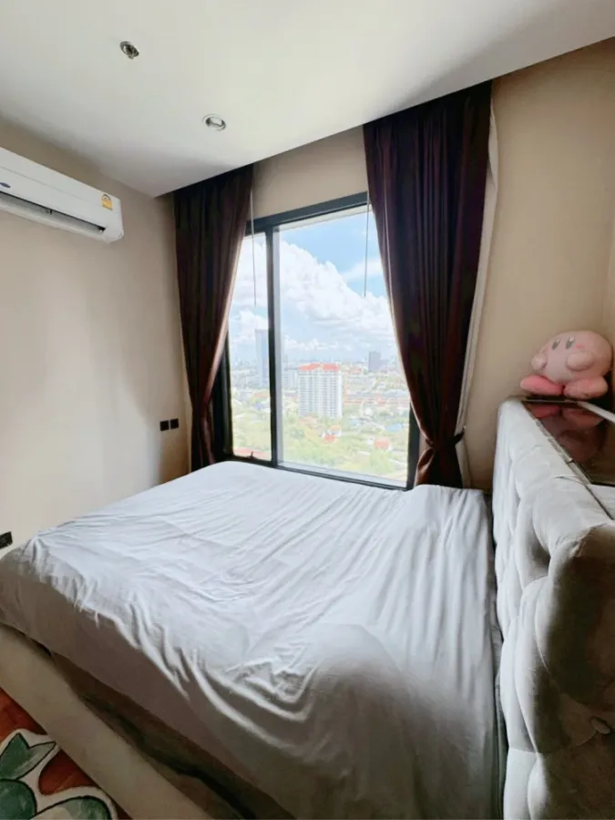 For rent/sale: Condo M Ladprao, spacious room, 21st floor, high view, pets allowed. Pet owners, don't miss out, book now before it's gone!