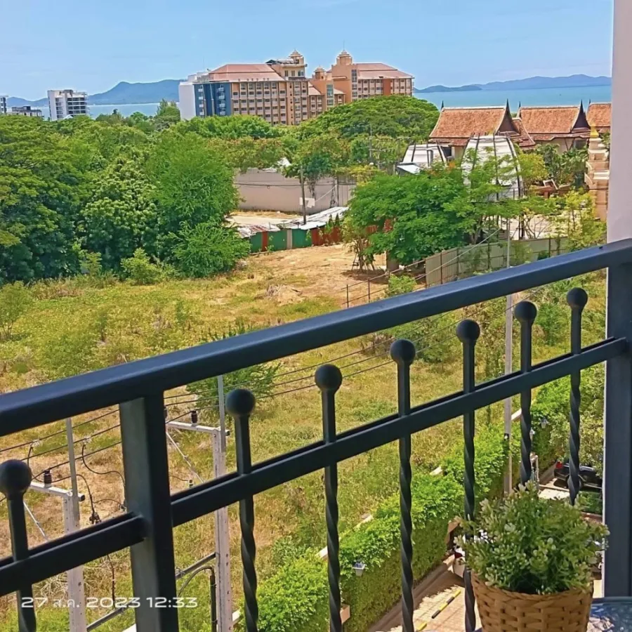 For rent, Seven Seas Code The Azur (Jomtien), resort style, water park, open view, very nice decorated room, can book now.
