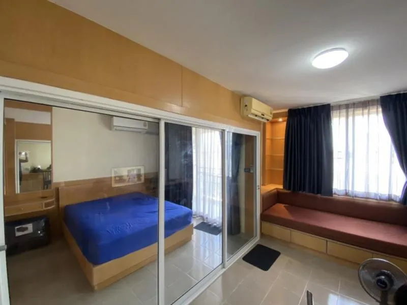 Urgent for rent !! Condo The Parkland Bangna, good location, convenient transportation, fully built-in furniture, book now !!