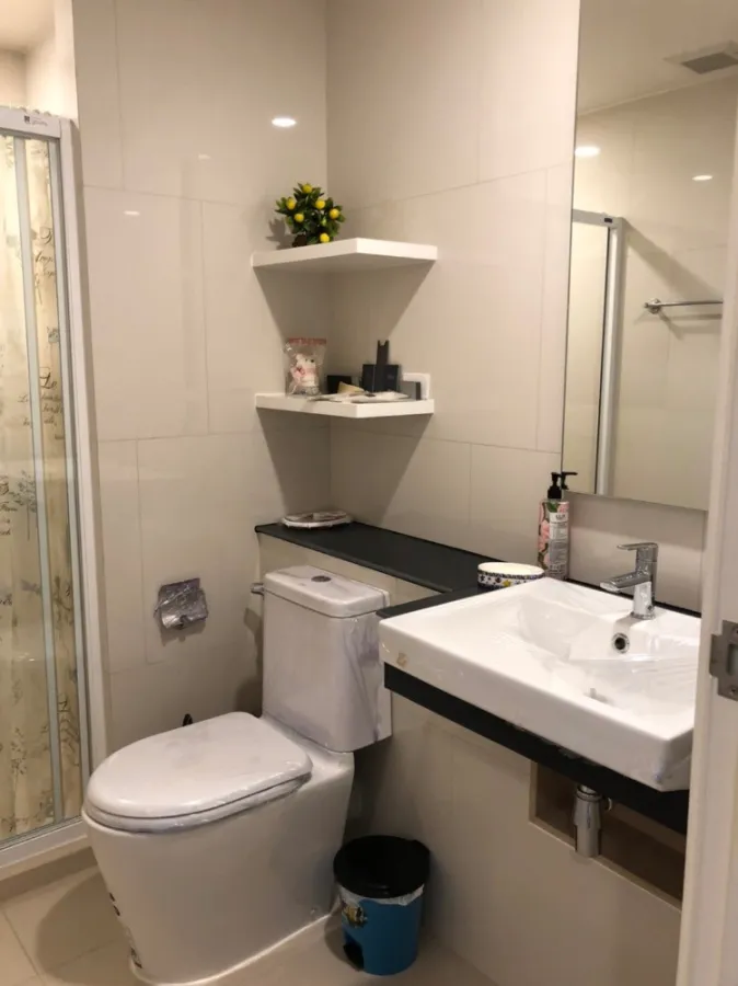 Condo for rent, Feel Phahon 34, corner room, fully furnished, complete electrical appliances end in one room This price must hurry.