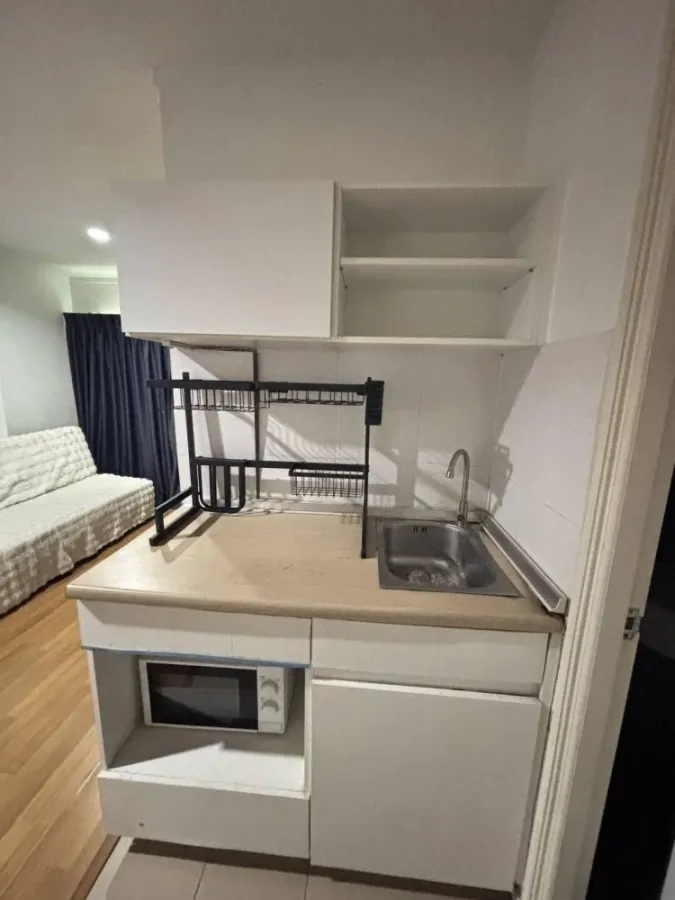 For rent: Lumpini Park Rama 9 Ratchada, high floor unit, fully furnished, ready to move in. Book now!
