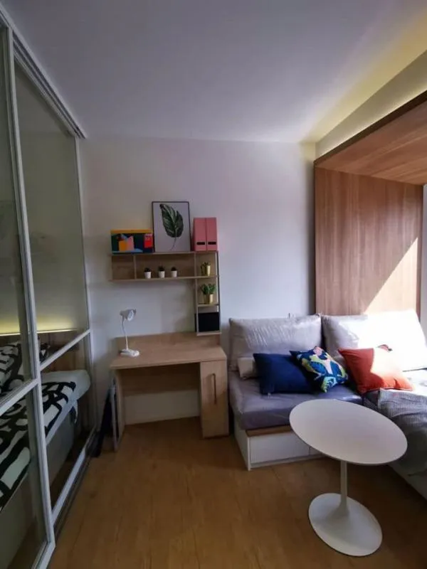 The room is decorated very beautiful!! Ready to move in immediately. Triple Y Residence For Rent 34 sq m. Beautiful like this, what are you waiting for?