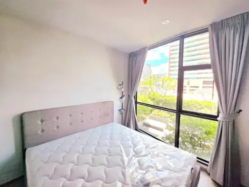 For rent: Rhythm Ekkamai, 1 bed room, Pocket Garden view, not hot, cool breeze, hurry and reserve now.