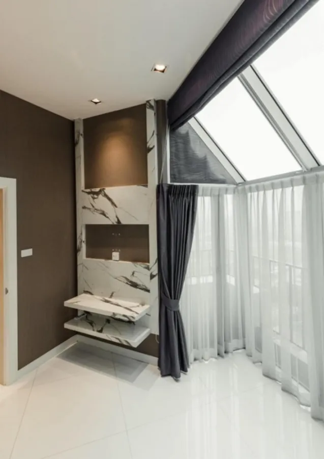 ขายด่วน!! คอนโด เบ็ล แกรนด์ พระราม 9 ห้อง Penthouse ชั้นบนสุด เพิ่ง Renovate ใหม่ จองเลย!!