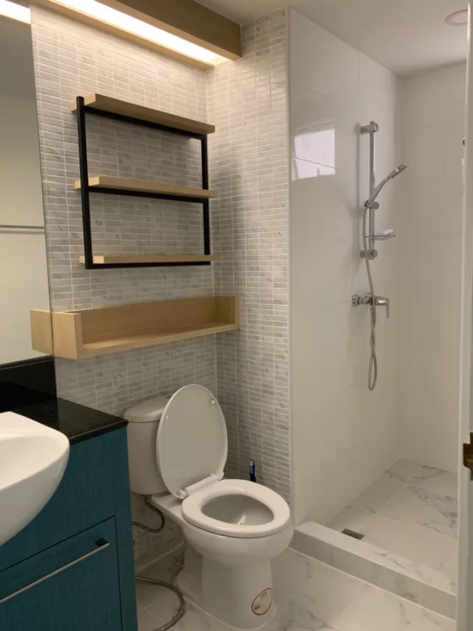 Sale/Rent 49 Plus, newly renovated room. ready to move in Can't miss it