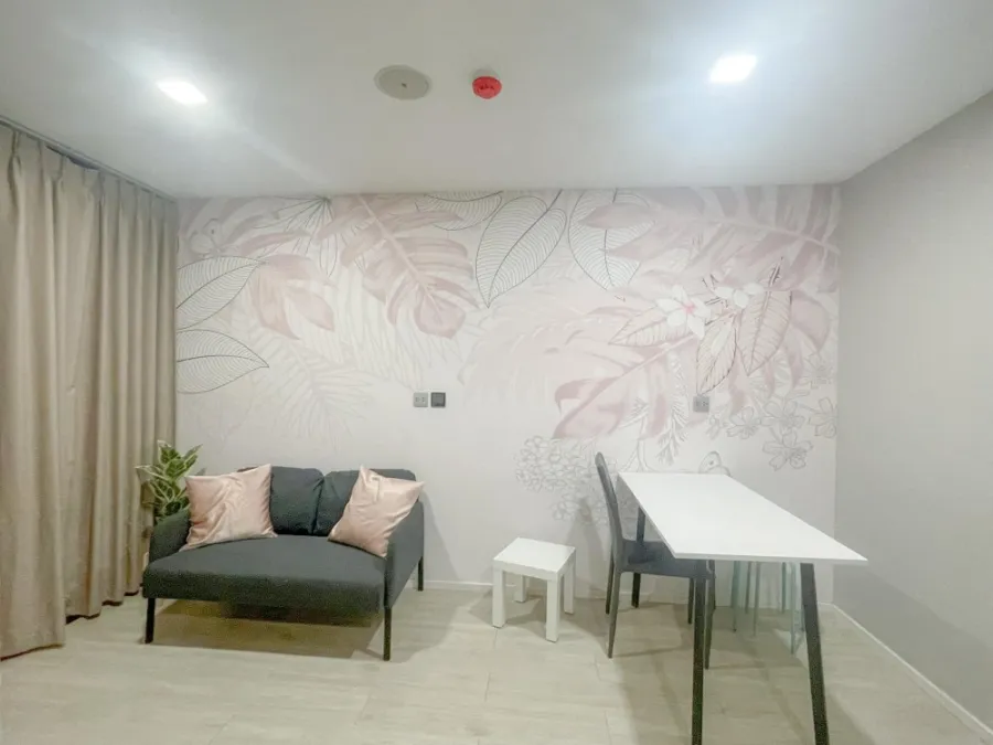Condo for rent, Atmoz Ladprao 71, nice decorated room Install wallpaper in the whole room and get the best price. Book now.