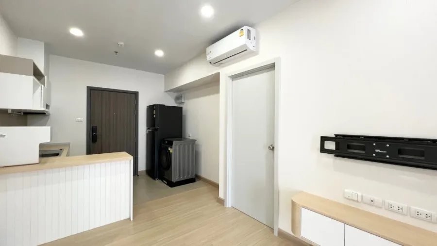 For rent Supalai Veranda Ramkhamheang, empty room, lots of usable space, those who like to decorate rooms should not miss it, hurry and book now.