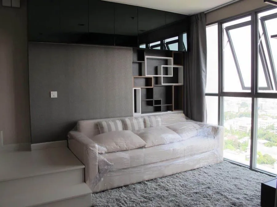 ขาย ให้เช่า Ideo Mobi สุขุมวิท ห้อง DUPLEX วิวสวย ตกแต่งอย่างดี Buit-In จัดเต็ม จองก่อนได้ก่อนเลยจ้า