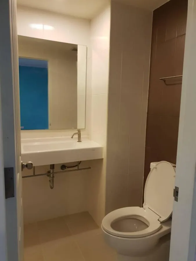 Condo for sale, U Delight 3, Prachachuen - Bang Sue, empty room, clean, good view, beautiful pool view, good price, hurry to reserve.
