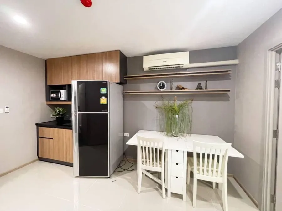 Condo for rent, Rich Park @ Chao Phraya, nice room, spacious size, fully furnished, good price, drag your luggage in.