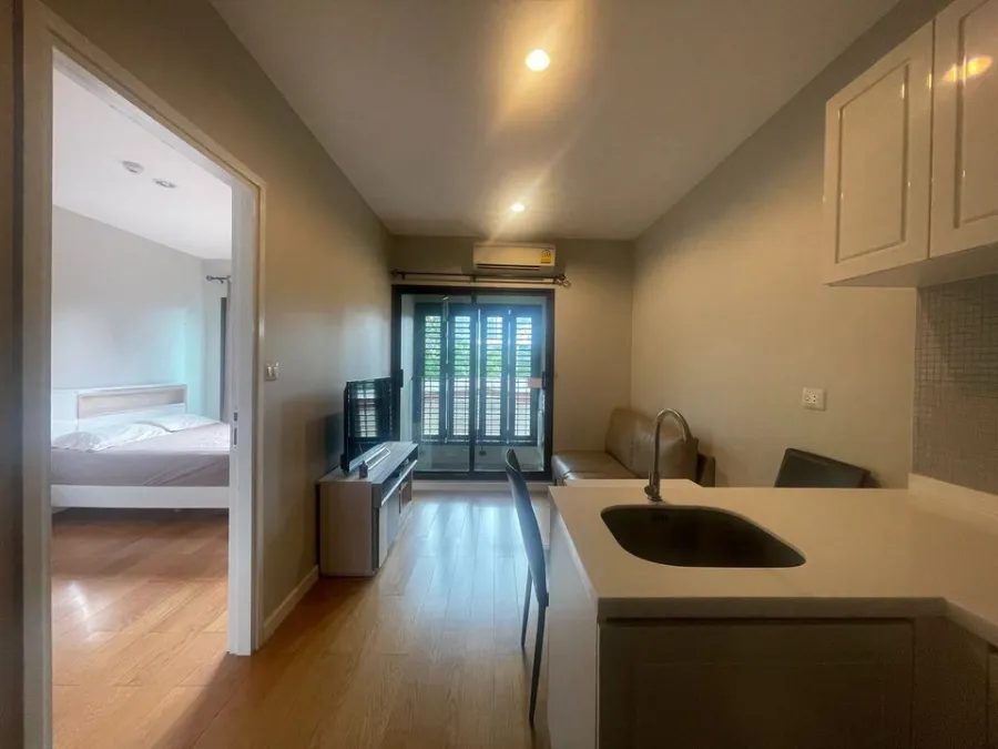 ให้เช่า Condolette Dwell Sukhumvit 26 วิวต้นไม้ ไม่ร้อน เฟอร์นิเจอร์ครบ โซฟานั่งสบาย รีบจองเลยจ้า