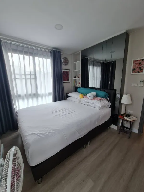 ให้เช่า คอนโด เมโทร ลักซ์ โรสโกลด์ พหลฯ-สุทธิสาร ห้องหัวมุม ตกแต่งใหม่ เฟอร์นิเจอร์ครบ