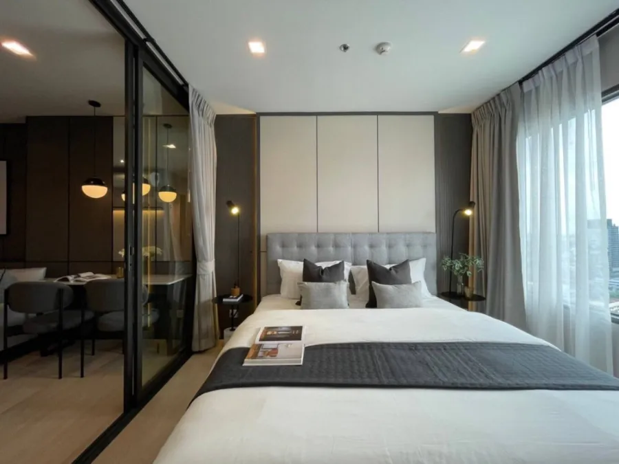 For rent!! Condo Life One Wireless, 30th floor, new room, fully furnished, ready to move in. Hurry up to reserve!!
