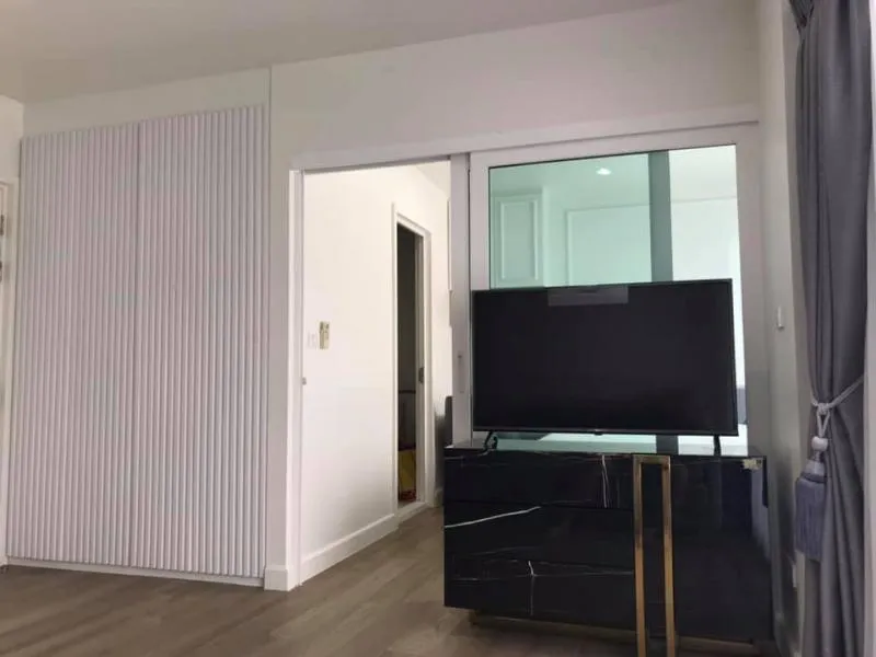 It has arrived. For rent!! Condo The Key Chaengwattana, 7th floor, great view, new room, fully furnished, central area is good.