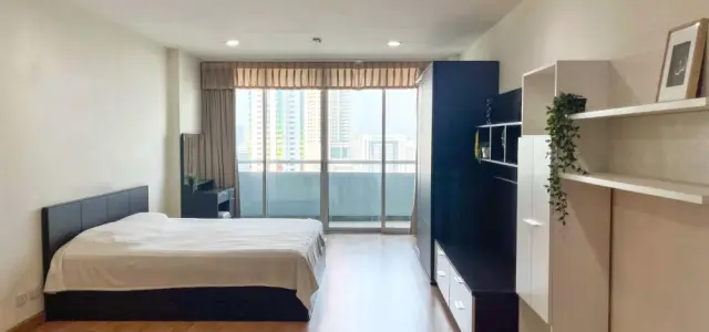 ให้เช่า คอนโด เดอะ แพลทตินัม ห้องสตูดิโอ พื้นที่ใช้สอยเยอะ วิวตึกใบหยก หิ้วกระเป๋าเข้าอยู่ได้เลยจ้า images