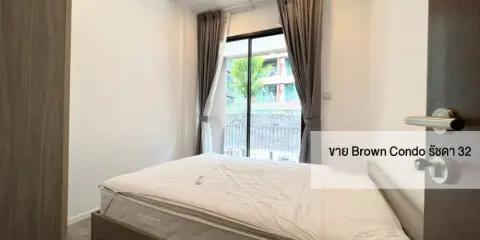 ขาย ให้เช่า บราวน์ คอนโด รัชดา 32 ห้องหัวมุม ห้องสวย 2นอน วิวสระว่ายน้ำ เฟอร์ครบ พร้อมเข้าอยู่