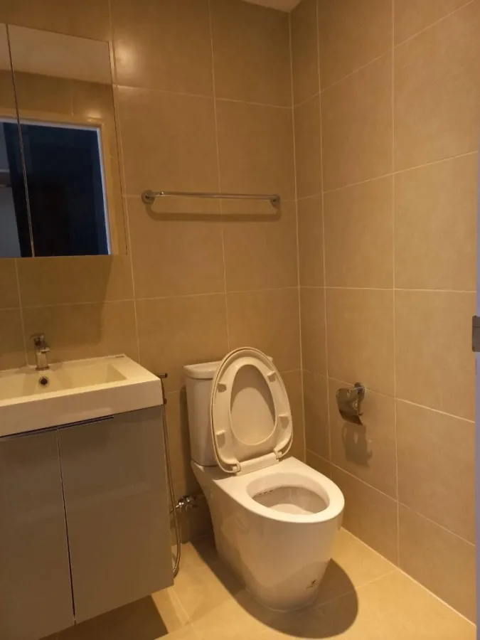 For rent, Modern Condo Charan 79, Studio room, 8th floor, size 28 sq m., good atmosphere, fully furnished, ready to move in, book now.