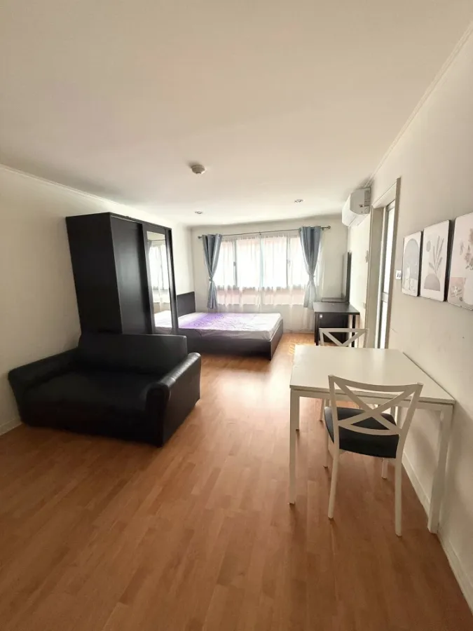 Selling a 7th-floor unit at Lumpini Ville Cultural Center. Excellent location, convenient transportation, and fully furnished. Don't miss out!
