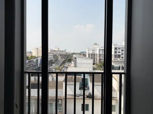Selling down payment for The Origin Bangkae, 7th floor unit. Great location, beautiful city view, unblocked. What are you waiting for?