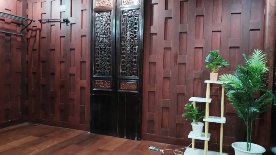 Condo for rent, The Royal Place 2, decorated in Thai house style. Lots of usable space Suitable for relaxation