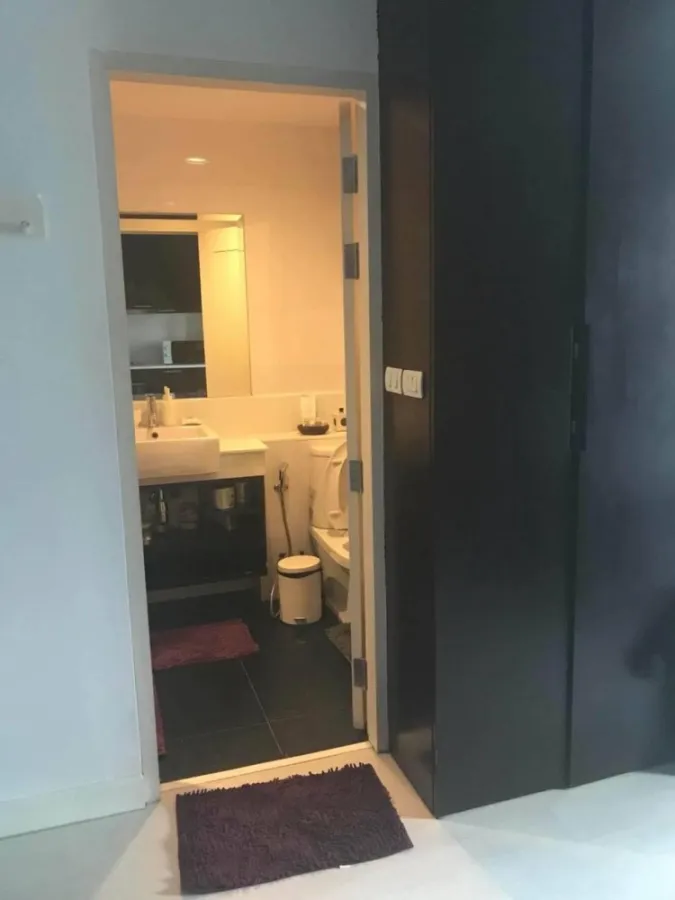 For sale: D 65 Condominium, Duplex room, decorated with built-ins, 2 floors, so nice to live in., you must reserve it quickly.